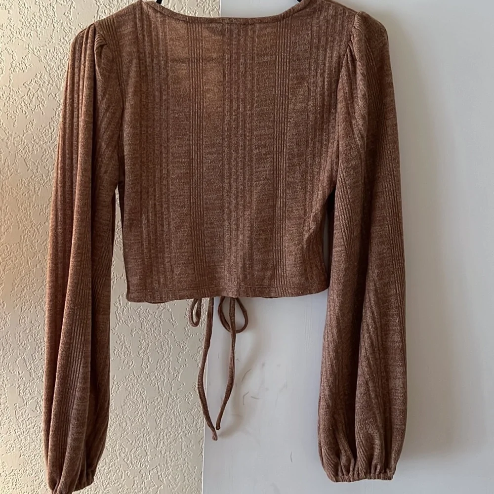 Front scrunch top - Picture 3 of 3